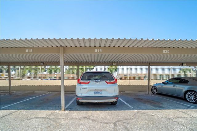 3325 Santa Fe Avenue 110, Long Beach, CA 90810