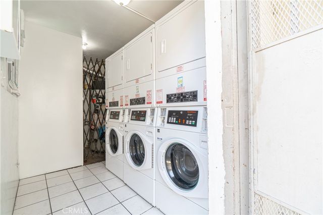 3325 Santa Fe Avenue 110, Long Beach, CA 90810