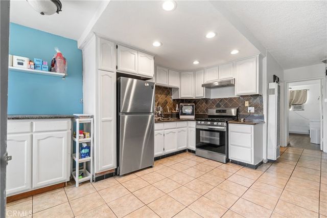 3325 Santa Fe Avenue 110, Long Beach, CA 90810