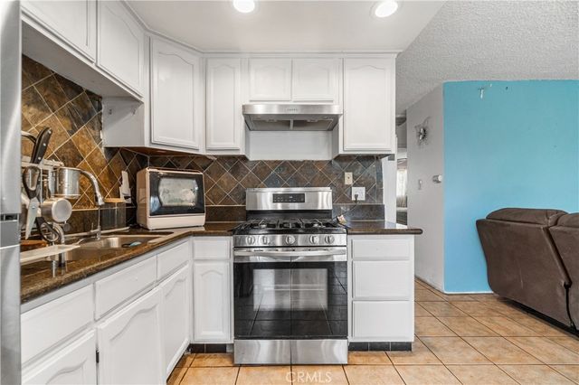 3325 Santa Fe Avenue 110, Long Beach, CA 90810