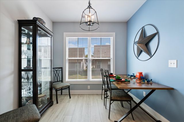 1077 Malinda Ln, Greenbrier, TN 37073