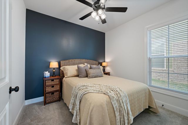 1077 Malinda Ln, Greenbrier, TN 37073