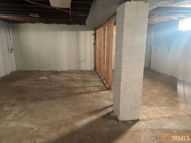 2104 Division Street, Evansville, IN 47711