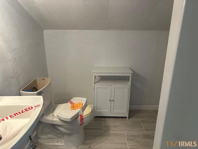 2104 Division Street, Evansville, IN 47711