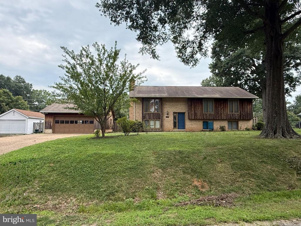 602 GALVESTON RD, Fredericksburg, VA 22405