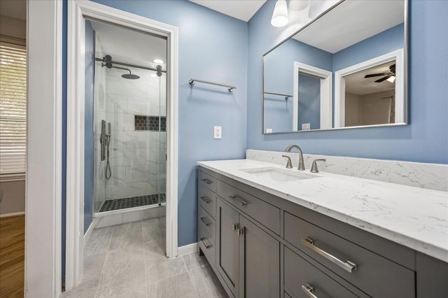 5200 Weslayan Street 112, Houston, TX 77005