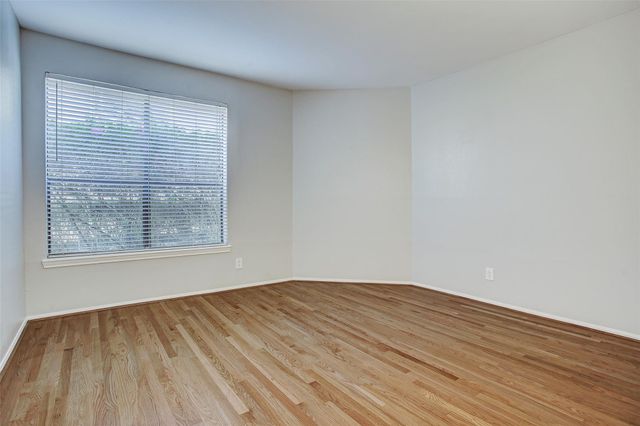 5200 Weslayan Street 112, Houston, TX 77005