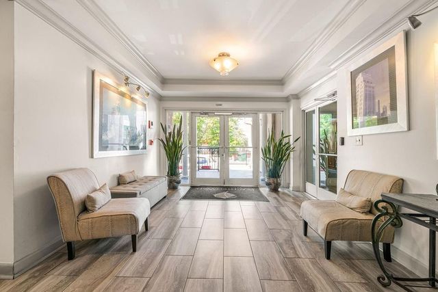 1075 Peachtree Walk NE A419, Atlanta, GA 30309
