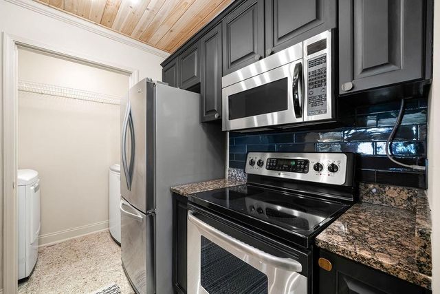 1075 Peachtree Walk NE A419, Atlanta, GA 30309