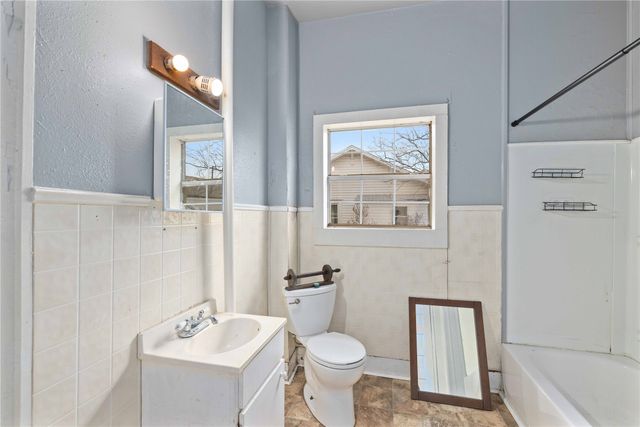 102 E FITZGERLD, Bangs, TX 76823