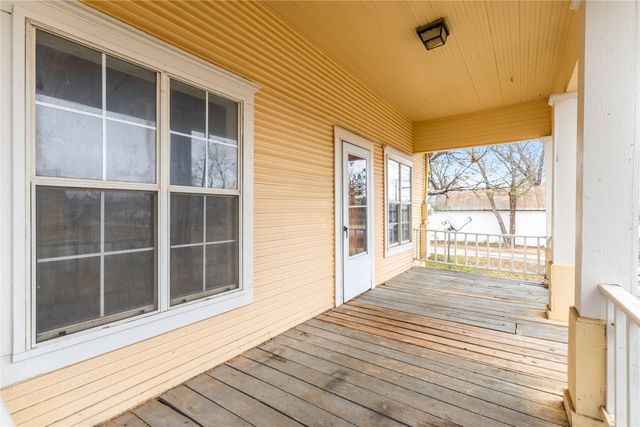 102 E FITZGERLD, Bangs, TX 76823