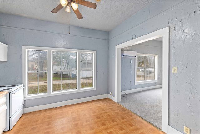 102 E FITZGERLD, Bangs, TX 76823