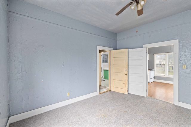 102 E FITZGERLD, Bangs, TX 76823