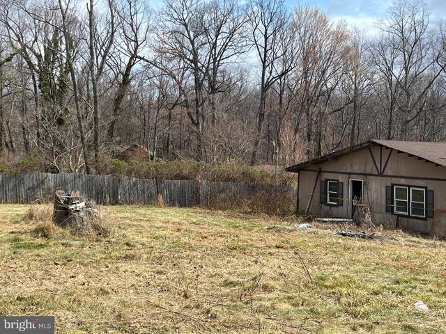 704 WESTERN LN, Front Royal, VA 22630