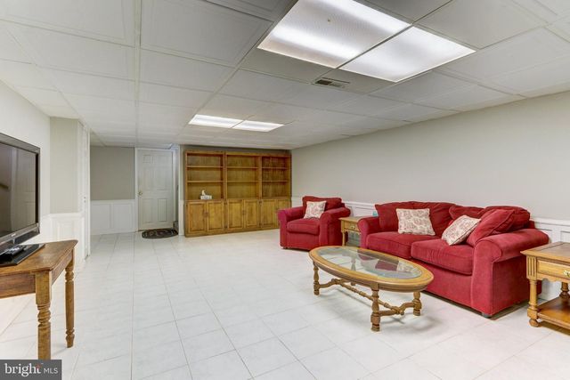 931 CORNELL, Warminster, PA 18974