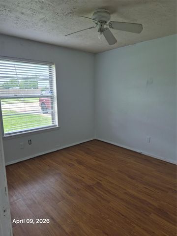 8315 Lone Quail Drive, Houston, TX 77489