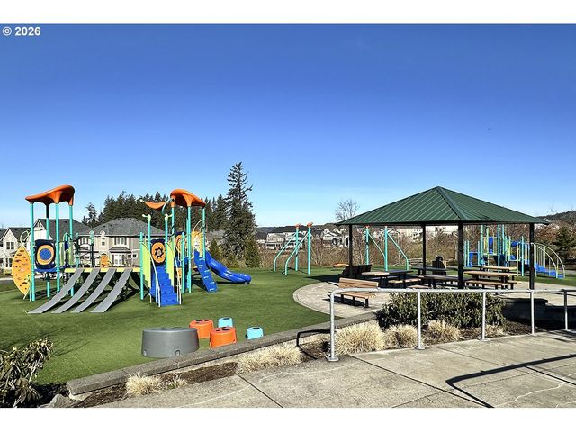 7765 Nw ELEANOR Ave, Portland, OR 97229