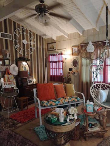 461 S Waco Street, Van Alstyne, TX 75495