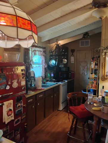 461 S Waco Street, Van Alstyne, TX 75495