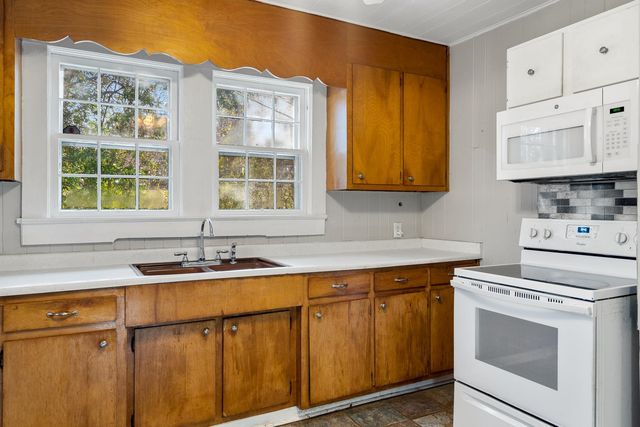 102 Aladdin Street, Greenville, SC 29609