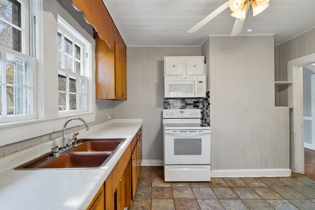 102 Aladdin Street, Greenville, SC 29609