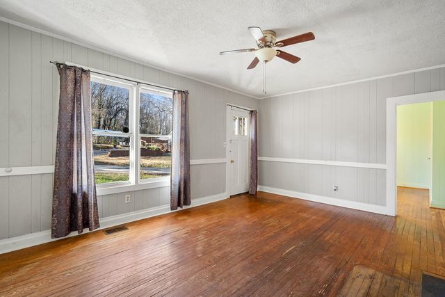 102 Aladdin Street, Greenville, SC 29609