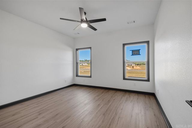 1112 Duke Drive, Bauxite, AR 72011