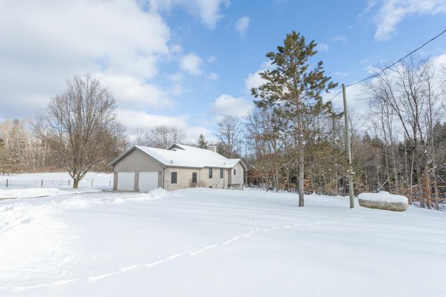 9014 185th Avenue, Stanwood, MI 49346