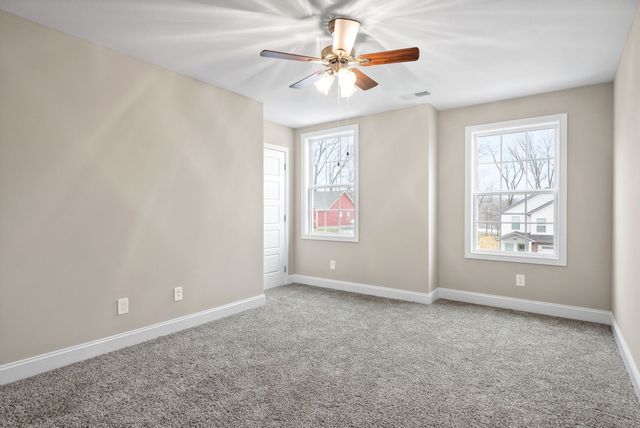 1237 Cardinal Creek Dr, Clarksville, TN 37040