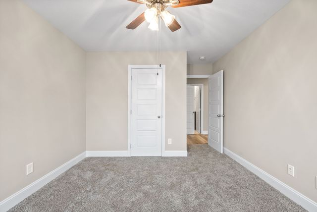 1237 Cardinal Creek Dr, Clarksville, TN 37040