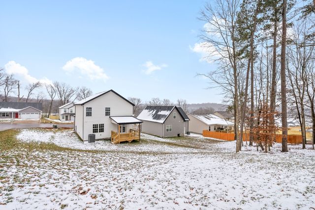 1237 Cardinal Creek Dr, Clarksville, TN 37040