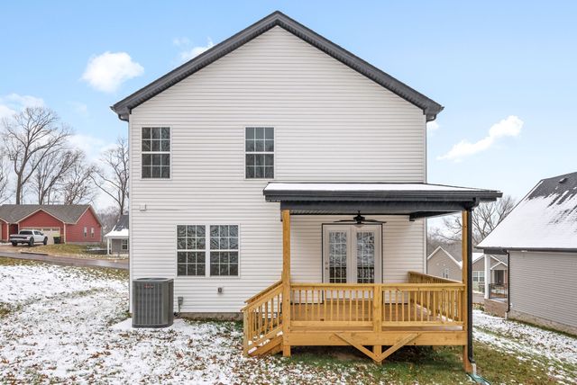 1237 Cardinal Creek Dr, Clarksville, TN 37040