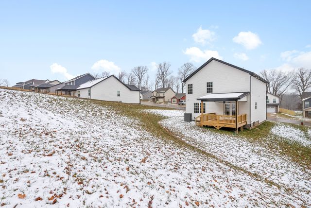 1237 Cardinal Creek Dr, Clarksville, TN 37040