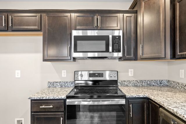 1237 Cardinal Creek Dr, Clarksville, TN 37040