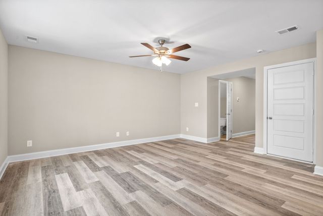 1237 Cardinal Creek Dr, Clarksville, TN 37040