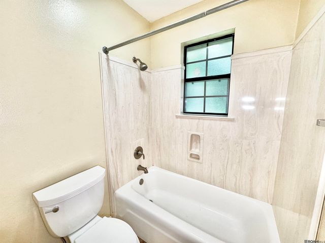 1323 Tamari Dr, Baton Rouge, LA 70815