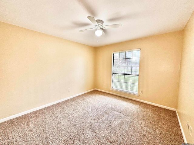 1323 Tamari Dr, Baton Rouge, LA 70815