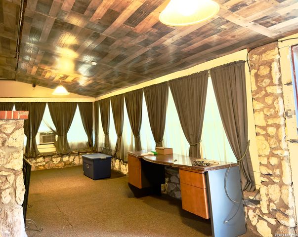 438 Avant, San Antonio, TX 78210
