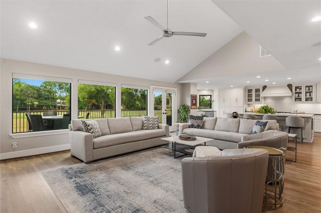 75 Huntsmans Horn Circle, The Woodlands, TX 77380