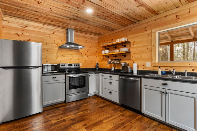 124 Deepwoods Drive, Rogers, KY 41365