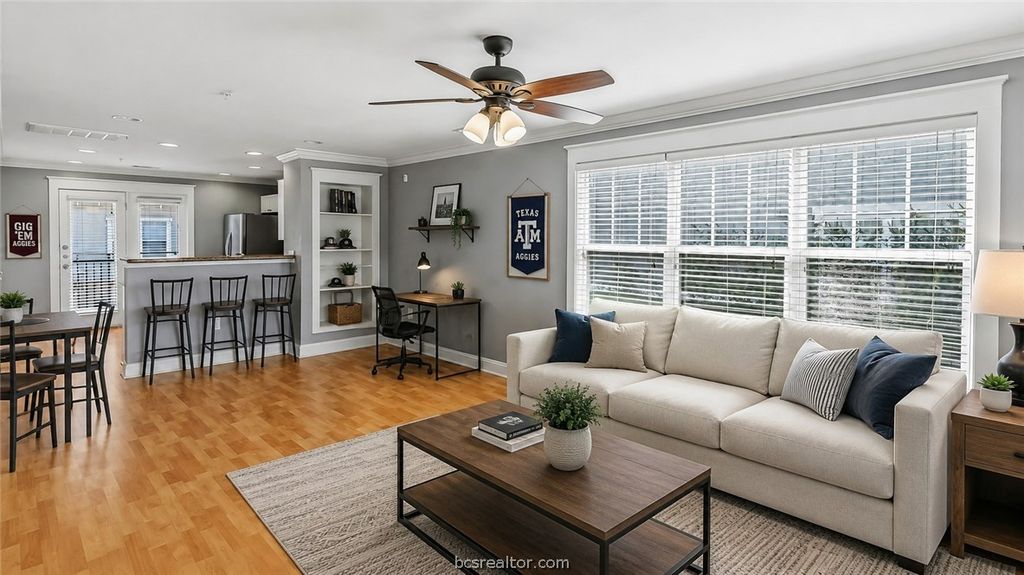 1725 Harvey Mitchell Parkway S 1632, College Station, TX 77840 — exterior