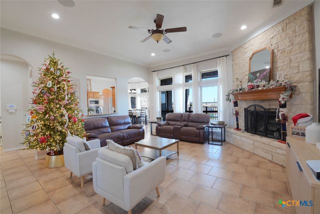 304 Hatter Drive, Moody, TX 76557