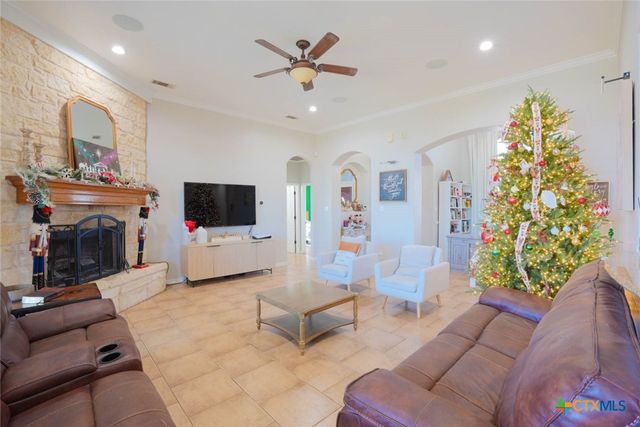 304 Hatter Drive, Moody, TX 76557