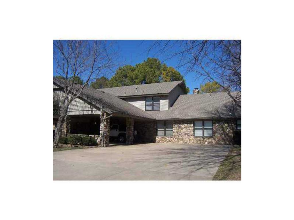 2504 E Sweetbriar Drive, Fayetteville, AR 72703