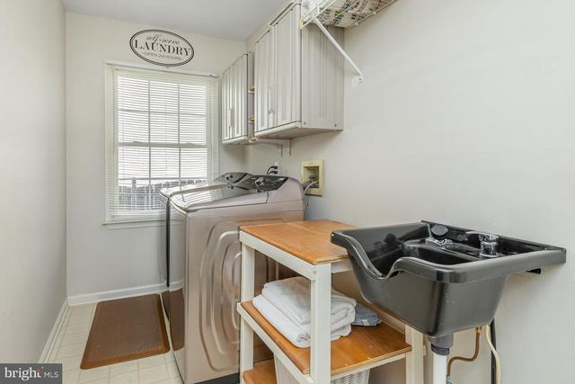 10 SPRING MILL CT, Sewell, NJ 08080