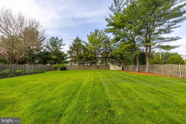 10 SPRING MILL CT, Sewell, NJ 08080