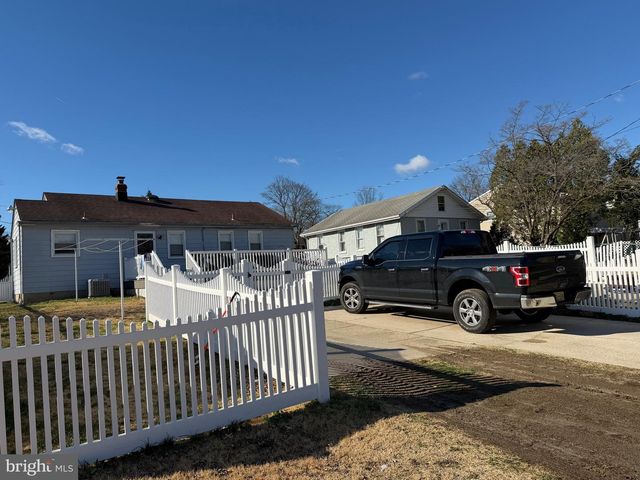 128 BELLEVUE AVE, Mount Ephraim, NJ 08059