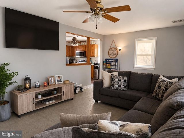 128 BELLEVUE AVE, Mount Ephraim, NJ 08059