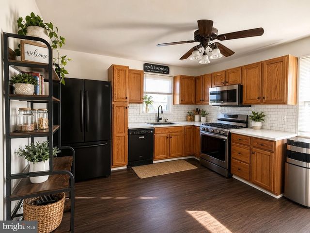 128 BELLEVUE AVE, Mount Ephraim, NJ 08059