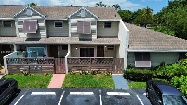 309 W Hemingway Circle, Margate, FL 33063